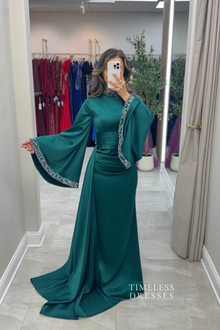  Lila Ballgown